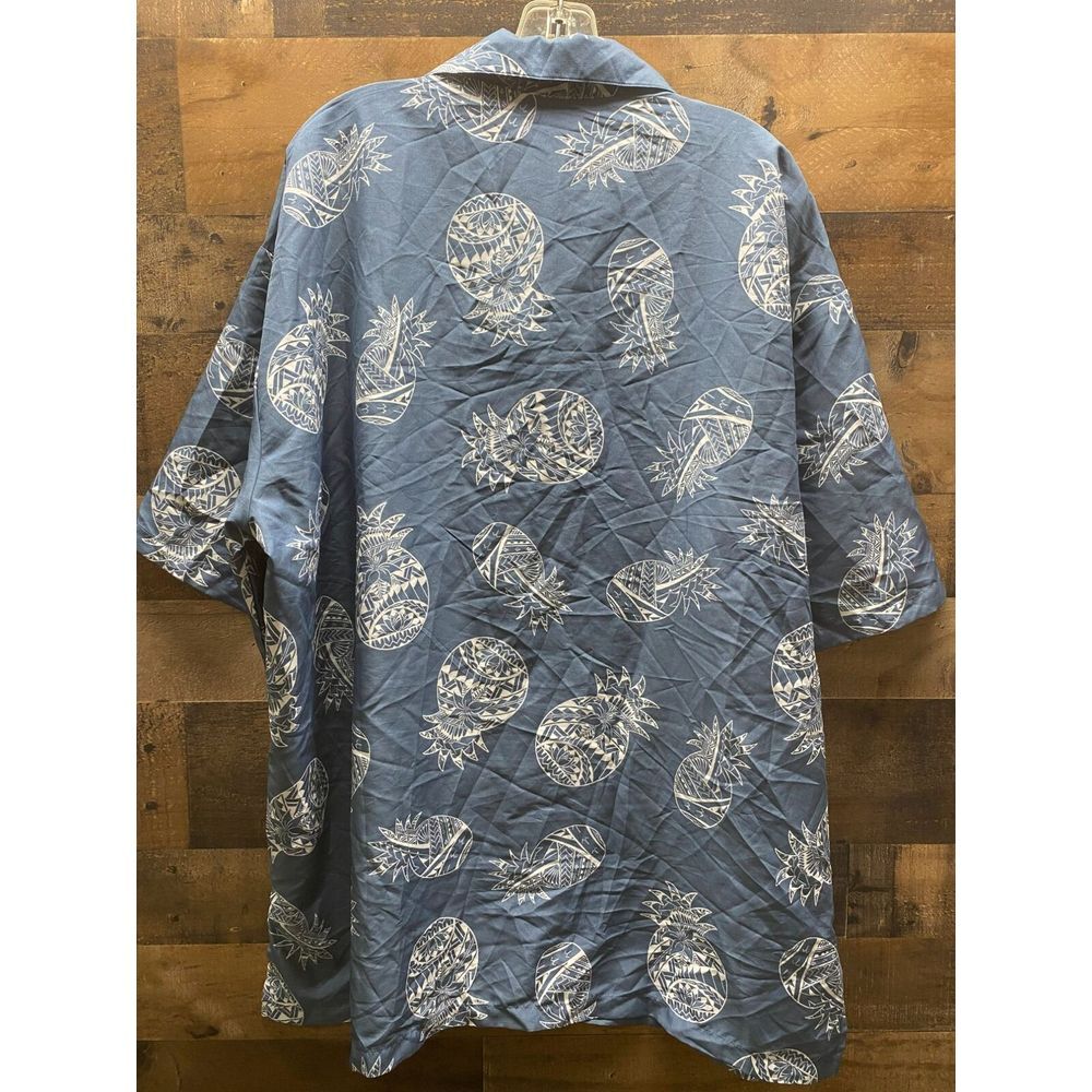 Makani Short Sleeve Button Up‎ - Picture 3 of 3